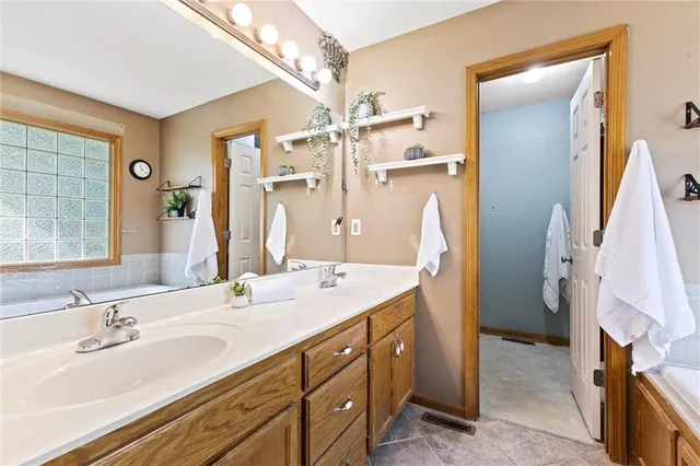 $375,000 | 7511 North Lewis Avenue, Kansas City, MO 64158