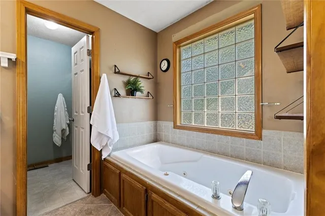 $375,000 | 7511 North Lewis Avenue, Kansas City, MO 64158