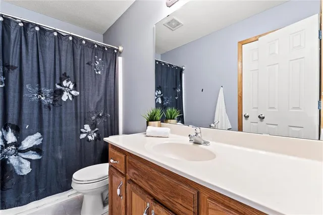 $375,000 | 7511 North Lewis Avenue, Kansas City, MO 64158