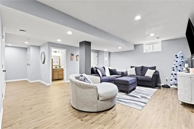 $375,000 | 7511 North Lewis Avenue, Kansas City, MO 64158