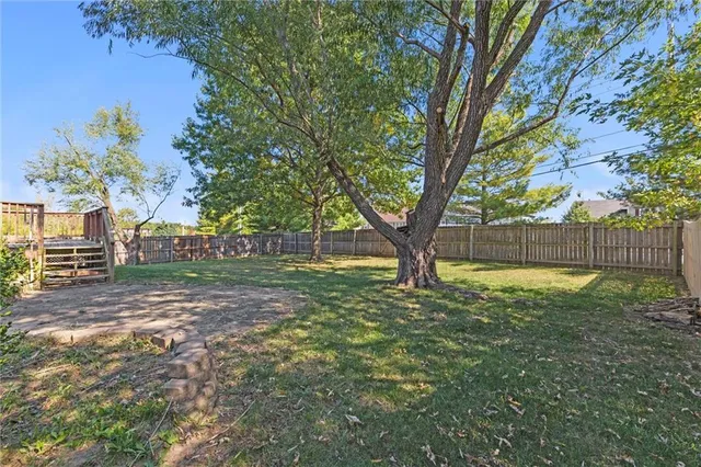 $375,000 | 7511 North Lewis Avenue, Kansas City, MO 64158