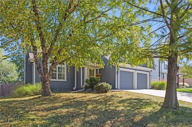 $375,000 | 7511 North Lewis Avenue, Kansas City, MO 64158