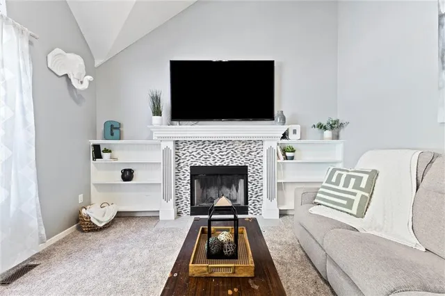 $375,000 | 7511 North Lewis Avenue, Kansas City, MO 64158