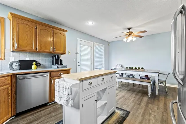 $375,000 | 7511 North Lewis Avenue, Kansas City, MO 64158