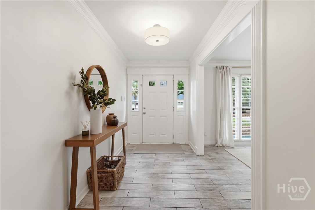 11 Monastery Road West Savannah, GA 31411 - Photo 5 of 50 Foyer