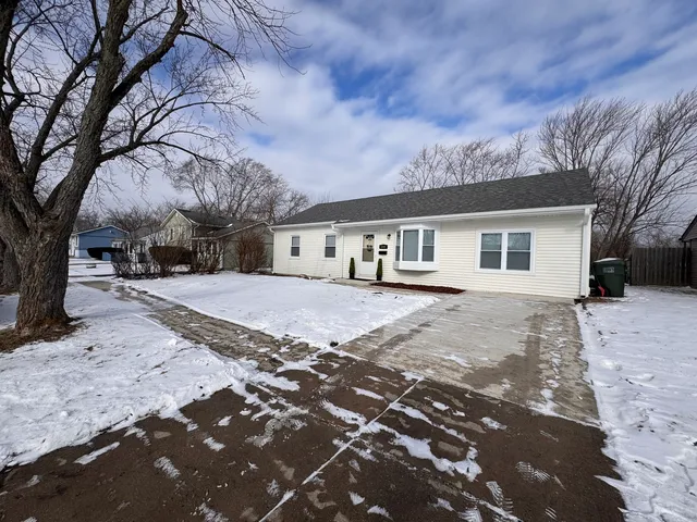 $184,900 | 4506 Windsor Court, Richton Park, IL 60471