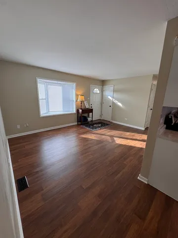 $184,900 | 4506 Windsor Court, Richton Park, IL 60471