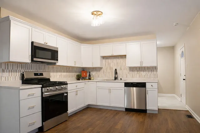 $184,900 | 4506 Windsor Court, Richton Park, IL 60471