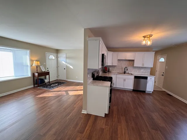 $184,900 | 4506 Windsor Court, Richton Park, IL 60471