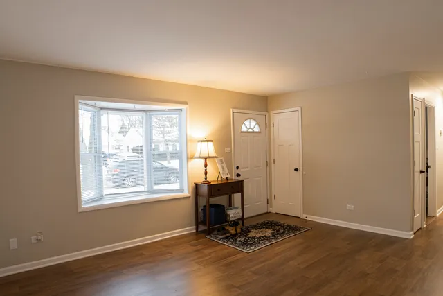 $184,900 | 4506 Windsor Court, Richton Park, IL 60471