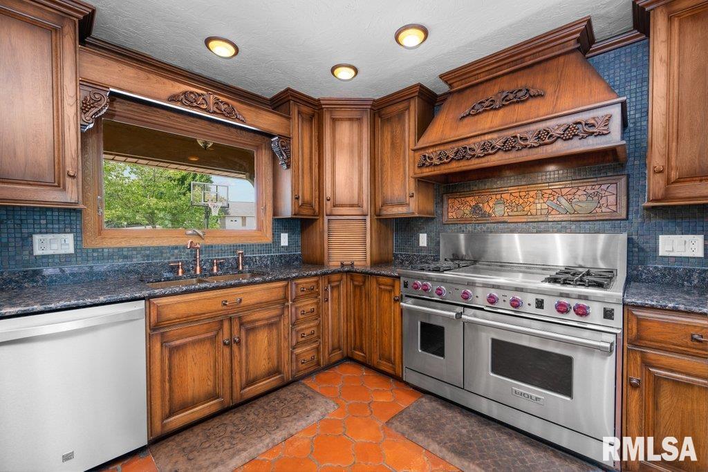 219 Lakeview Drive Sherrard, IL 61281 - Photo 10 of 51