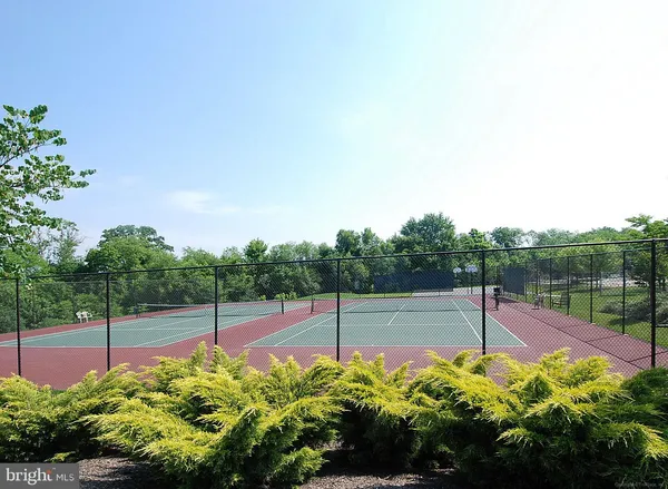 a view of a tennis court
