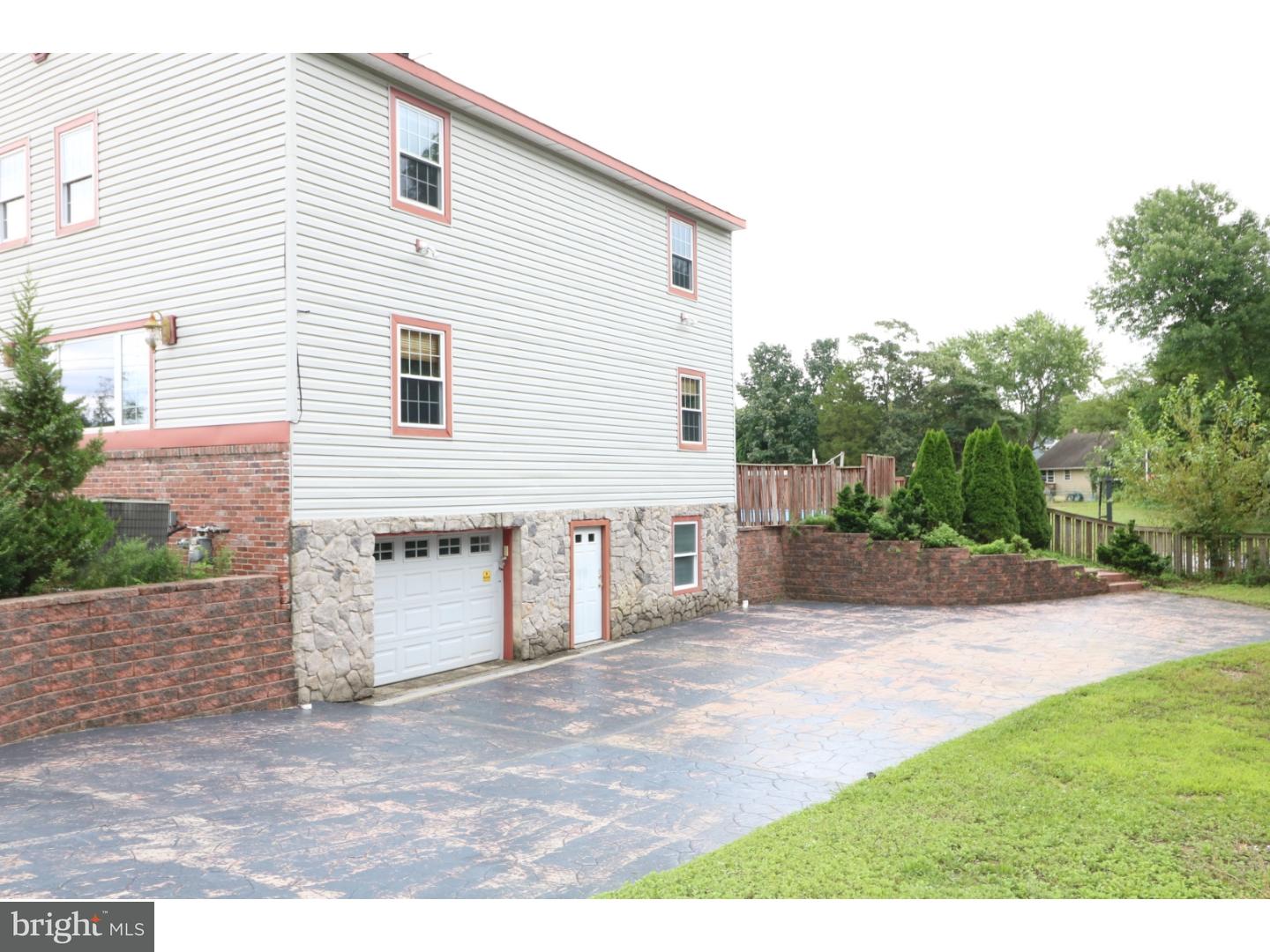 1110 Jarvis Road Sicklerville, NJ 08081 - Photo 2 of 24