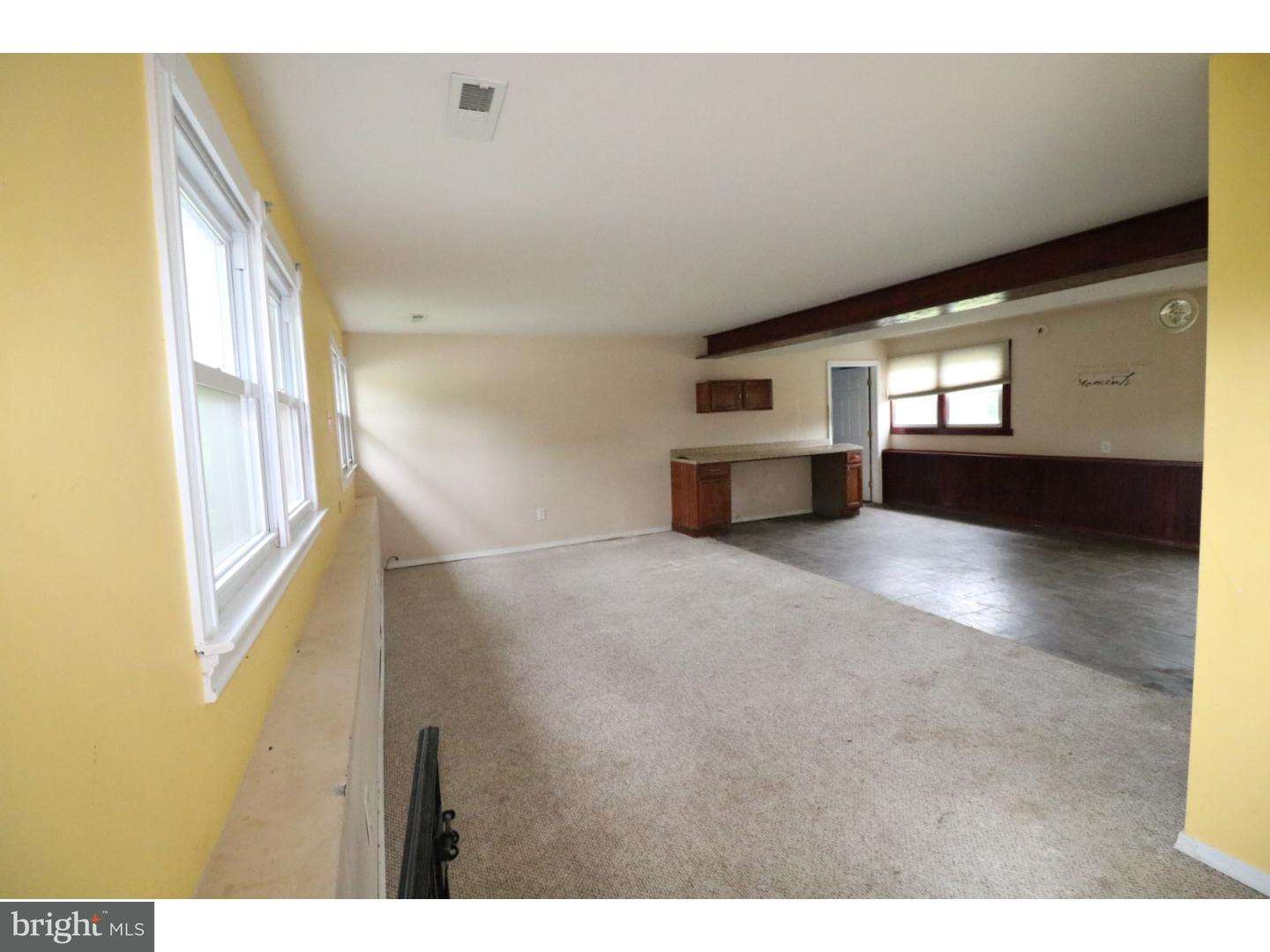 1110 Jarvis Road Sicklerville, NJ 08081 - Photo 3 of 24