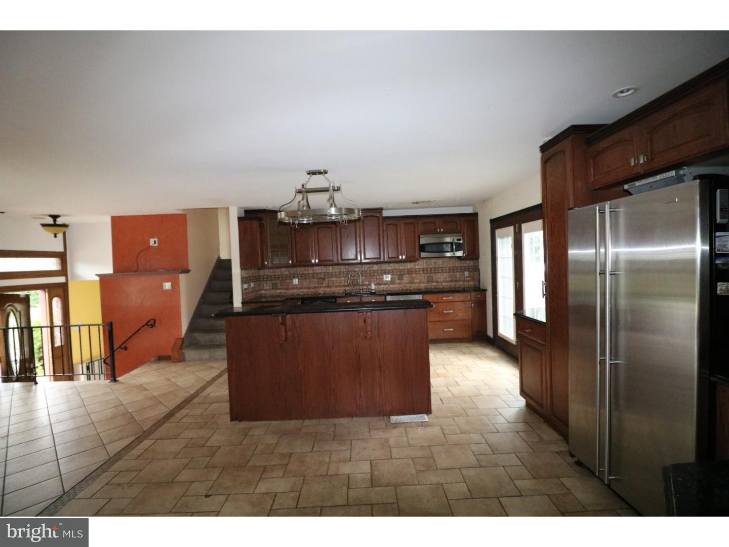 1110 Jarvis Road Sicklerville, NJ 08081 - Photo 4 of 24