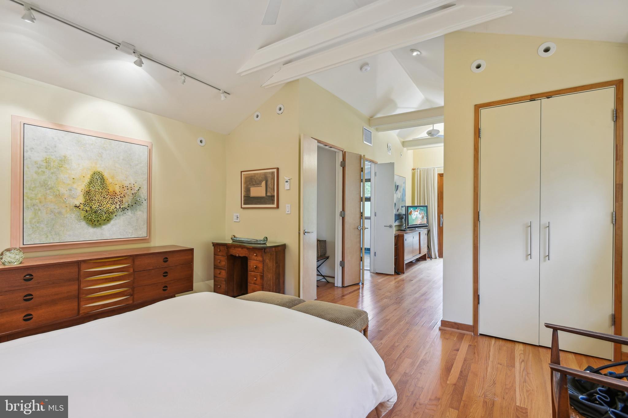 6400 West Halbert Road Bethesda, MD 20817 - Photo 20 of 55