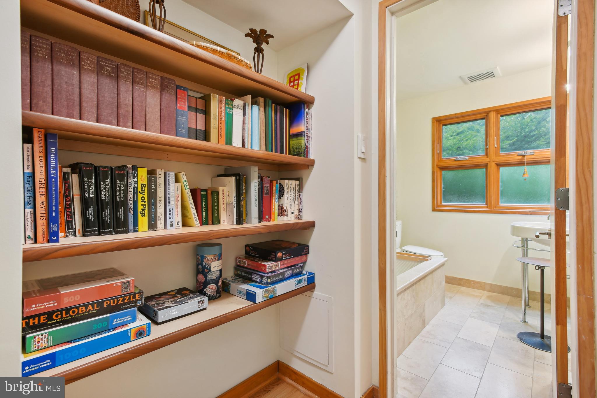 6400 West Halbert Road Bethesda, MD 20817 - Photo 27 of 55