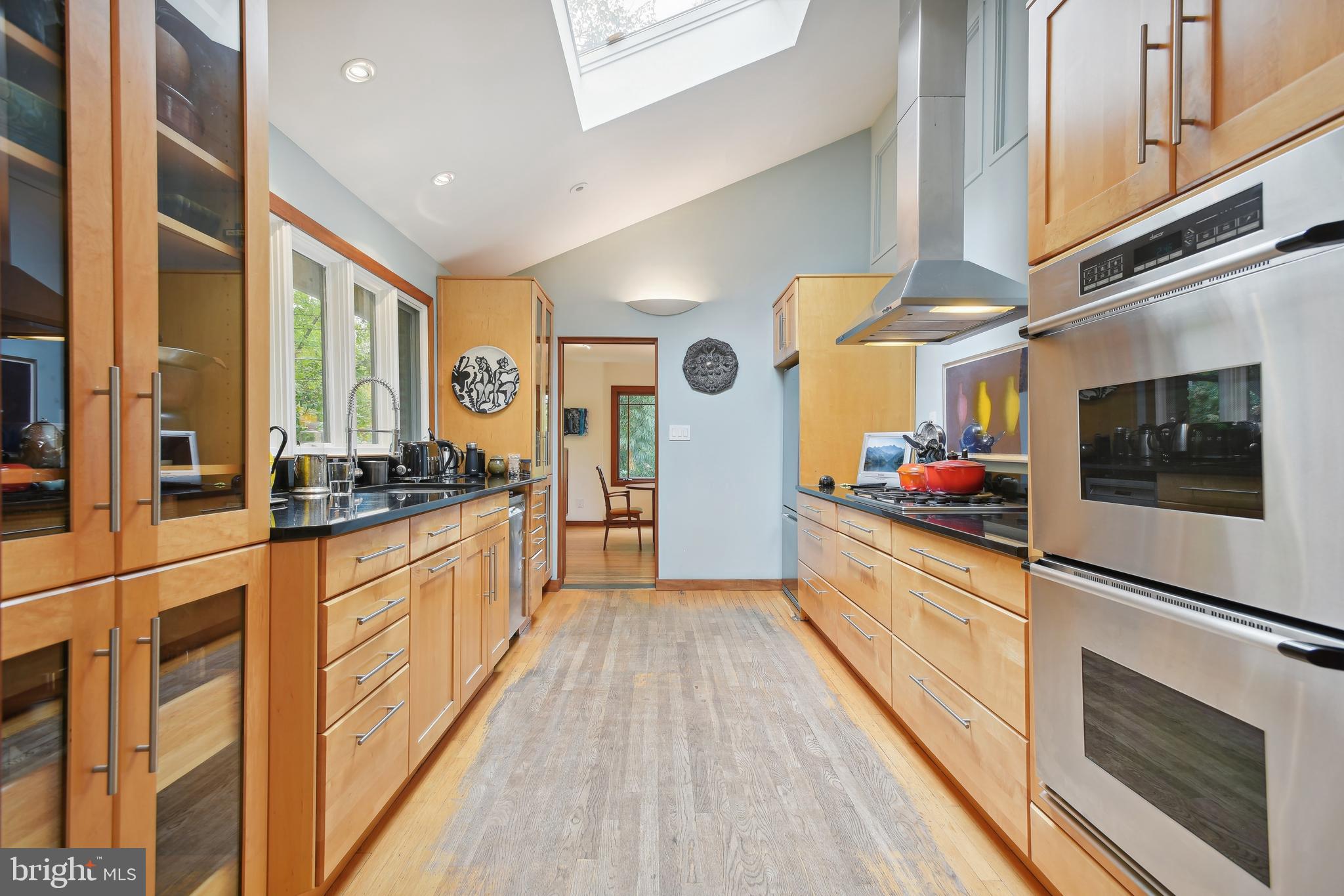 6400 West Halbert Road Bethesda, MD 20817 - Photo 4 of 55