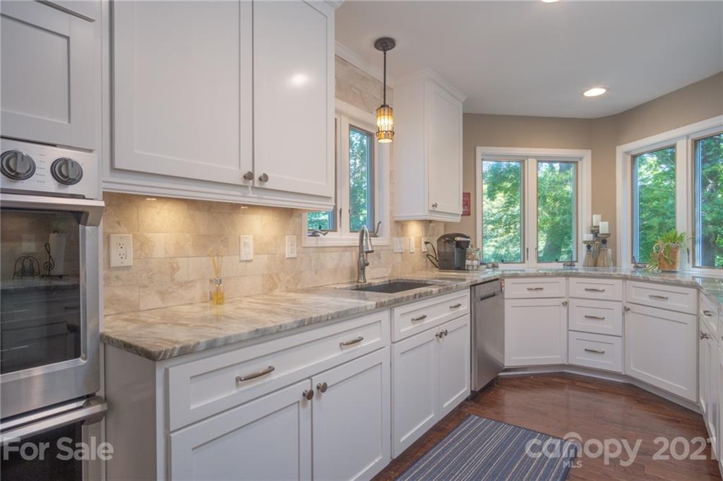 16300 Harbor View Road Charlotte, NC 28278 - Photo 14 of 47 Gallery Image 14