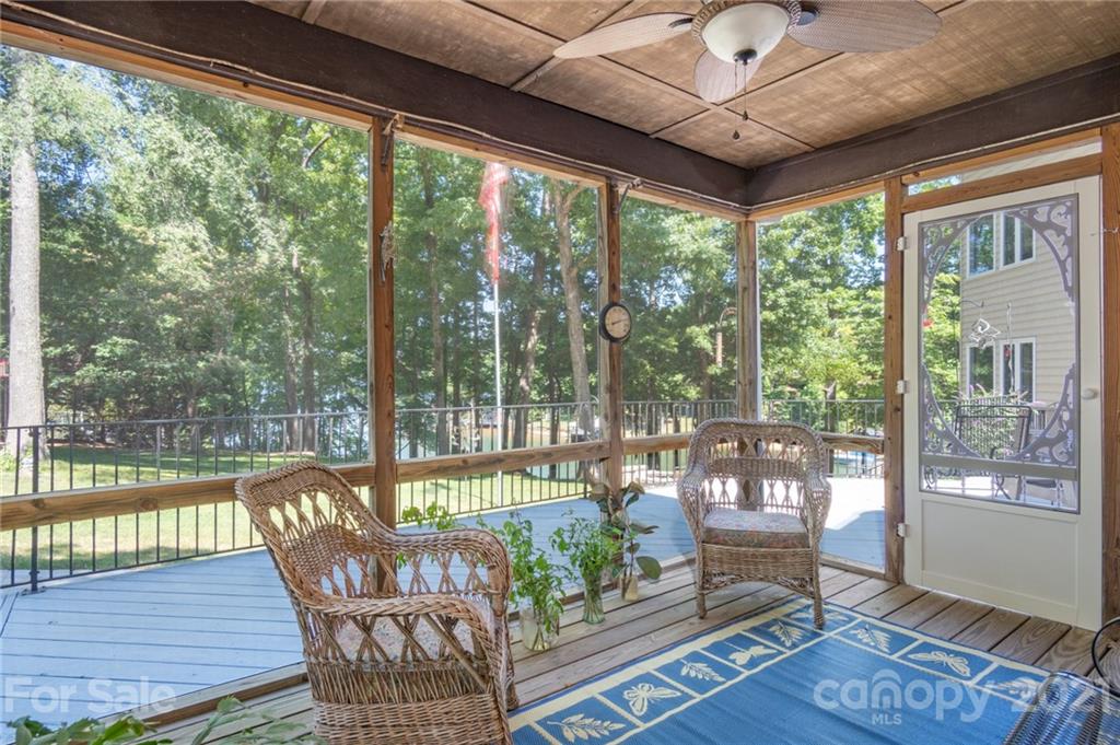 16300 Harbor View Road Charlotte, NC 28278 - Photo 22 of 47 Gallery Image 22