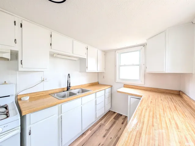 $79,900 | 1407 Martha Street, Pekin, IL 61554