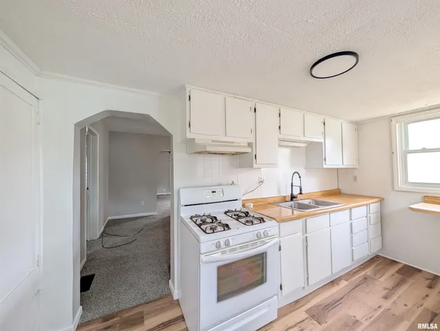 $79,900 | 1407 Martha Street, Pekin, IL 61554