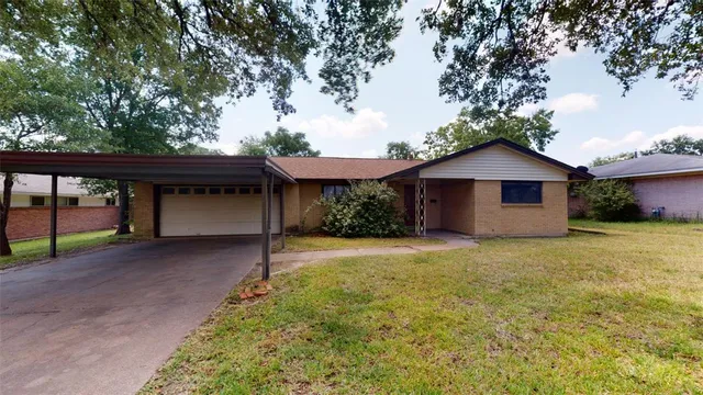 $1,900 | 1616 George Bush Drive, College Station, TX 77840