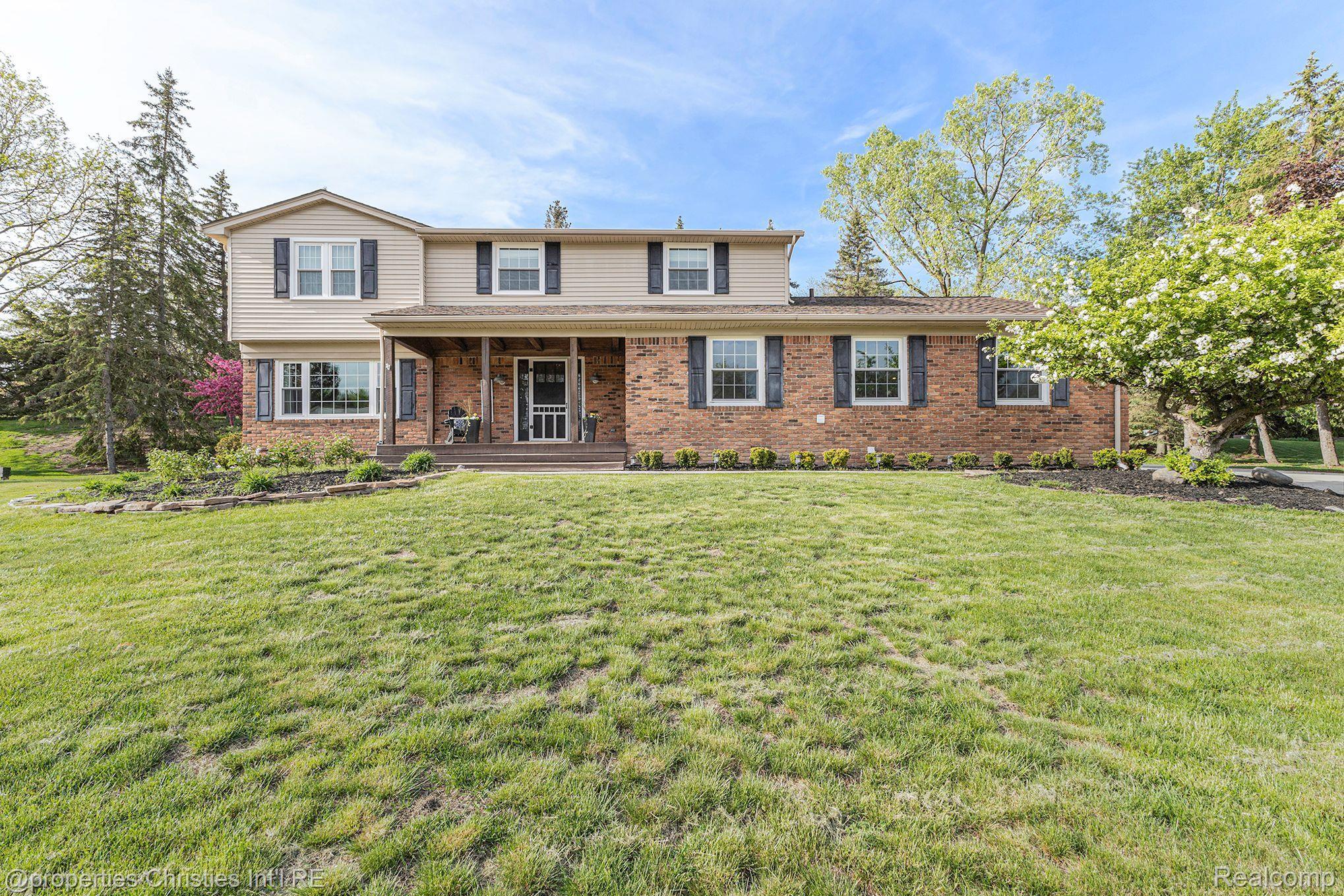 2444 Lassiter Drive Rochester, MI 48309 - Photo 1 of 28 Exterior