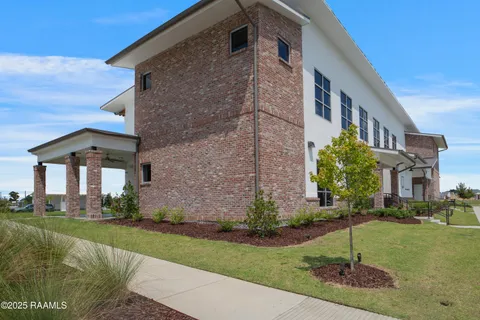 $285,000 | 108 Sandstone Avenue, Scott, LA 70583