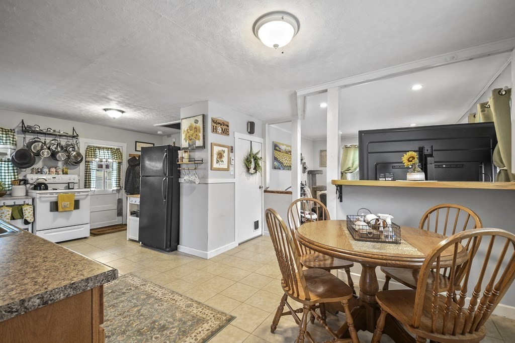 175 Providence Road Northbridge, MA 01588 - Photo 6 of 25 Gallery Image 6