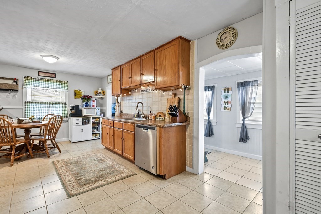 175 Providence Road Northbridge, MA 01588 - Photo 8 of 25 Gallery Image 8