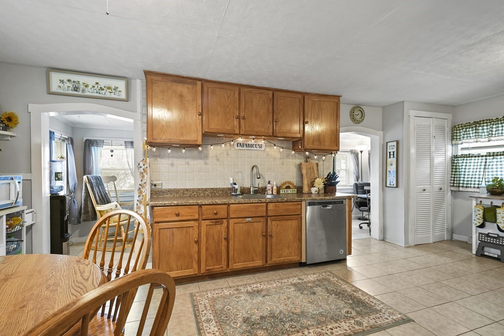 175 Providence Road Northbridge, MA 01588 - Photo 9 of 25 Gallery Image 9