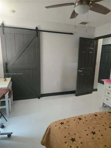 a view of utility room