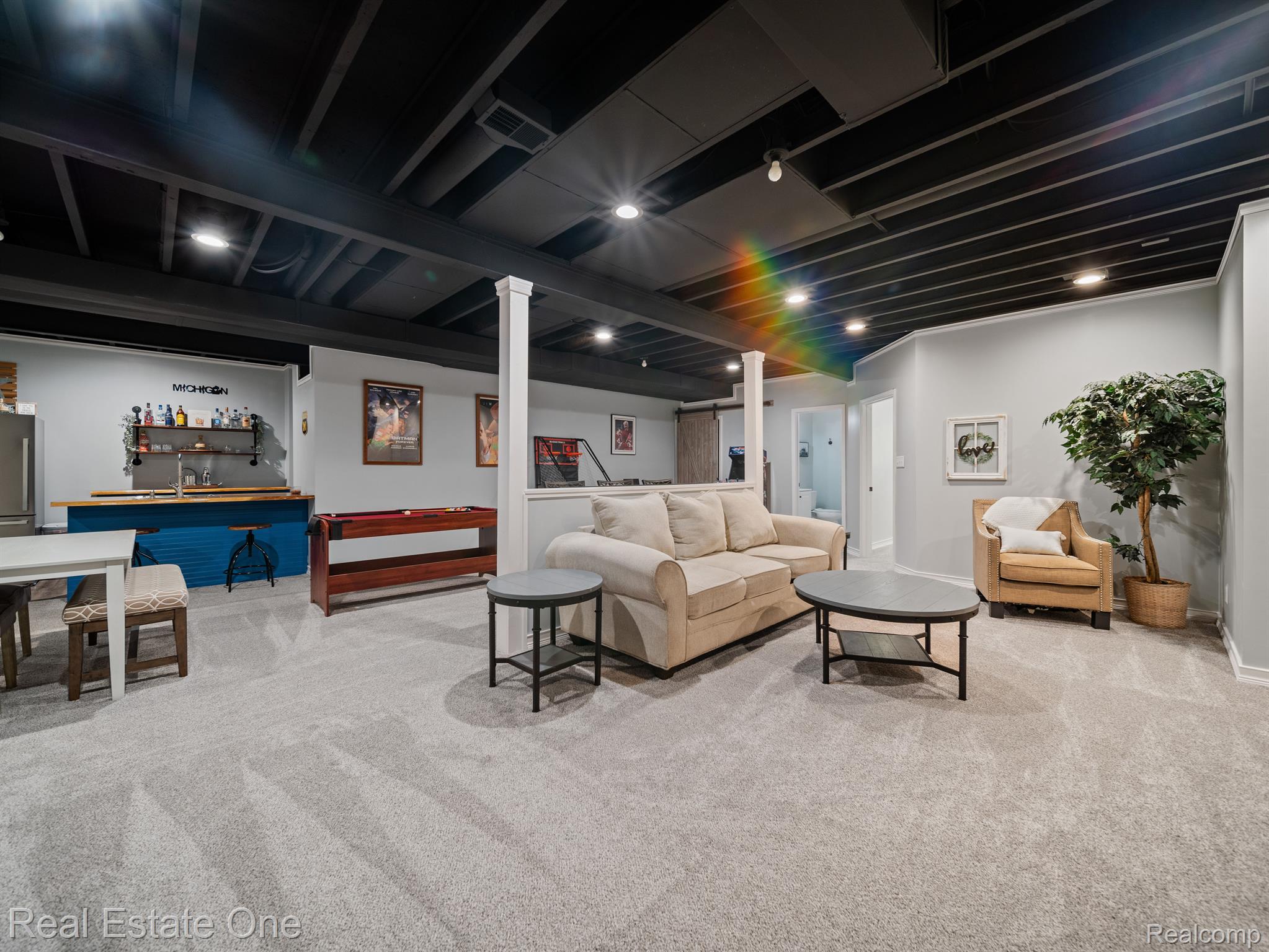 1177 North Kellogg Road Howell, MI 48843 - Photo 27 of 38 Family Room