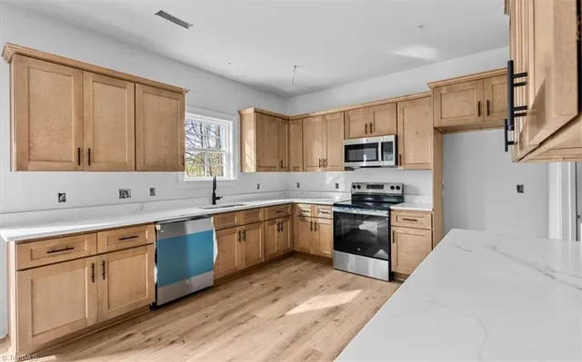 $299,900 | 205 Rosewood Lane, Mocksville, NC 27028