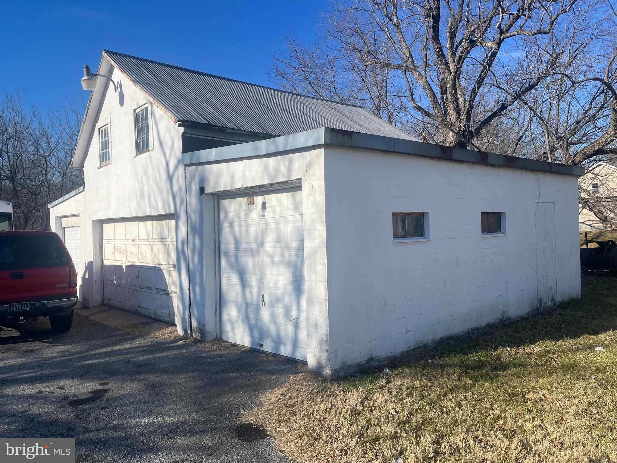 408 Marsh Road Wilmington, DE 19809 - Photo 2 of 7