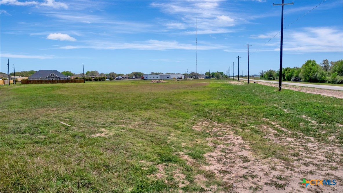 306 Warehouse Road Victoria, TX 77905 - Photo 2 of 7