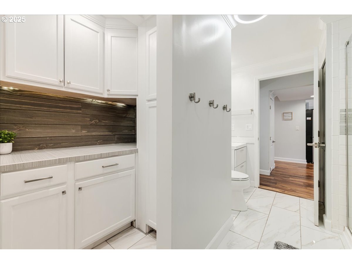 4268 Woodside Circle Lake Oswego, OR 97035 - Photo 28 of 44