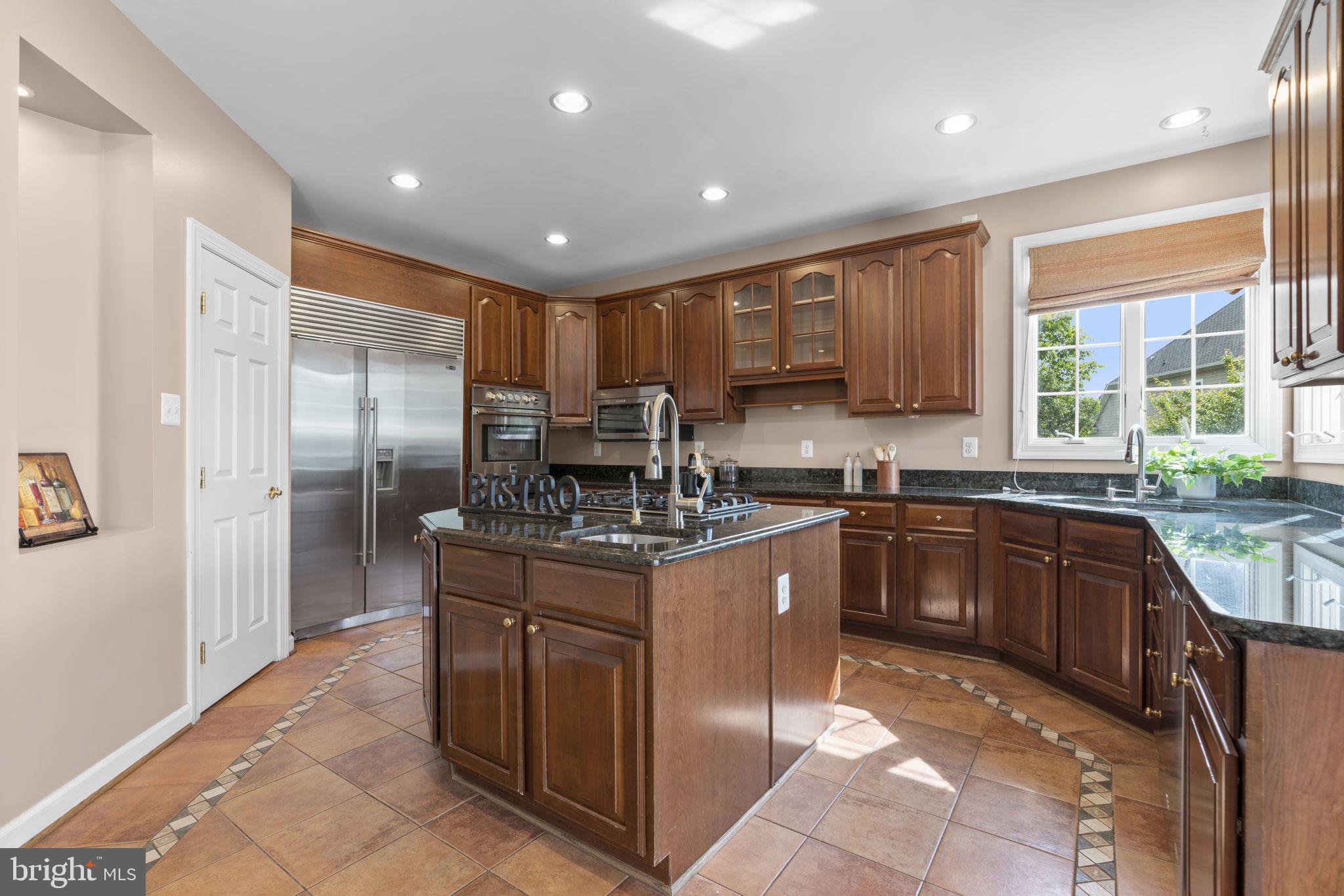12020 Open Run Road Ellicott City, MD 21042 - Photo 12 of 102 Kitchen