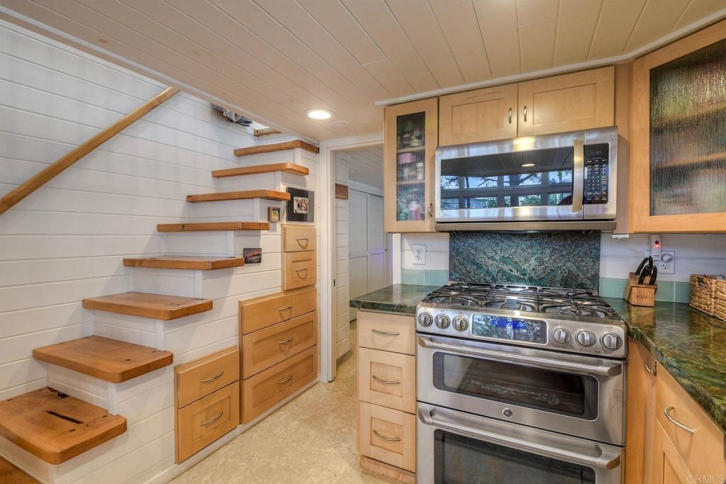 123 Jasper Street, Unit 33 Encinitas, CA 92024 - Photo 12 of 27