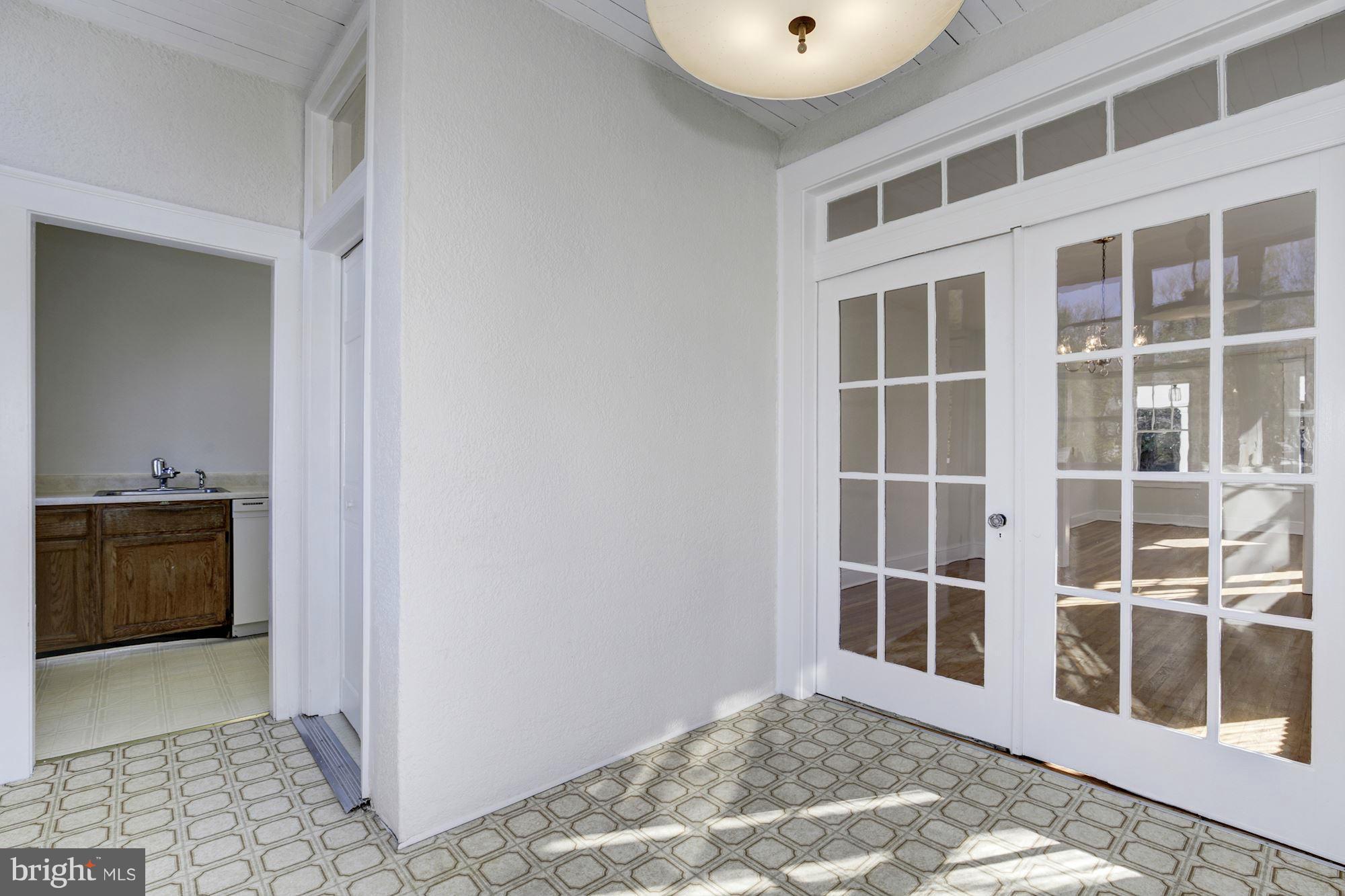 3837 Military Road Northwest Washington, DC 20015 - Photo 13 of 30 Interior (General)
