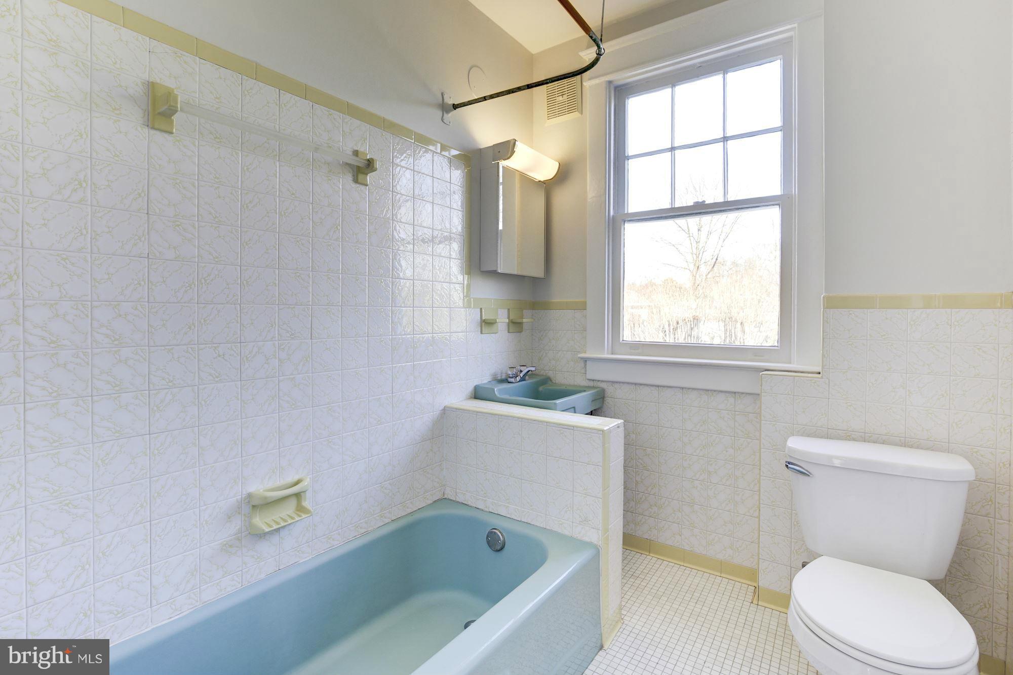 3837 Military Road Northwest Washington, DC 20015 - Photo 22 of 30 Bath