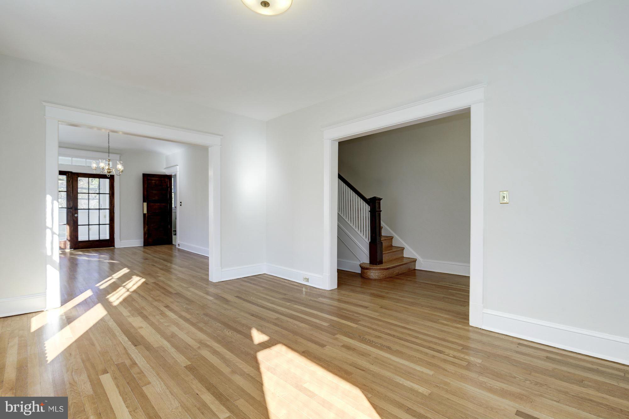 3837 Military Road Northwest Washington, DC 20015 - Photo 9 of 30 Living Room
