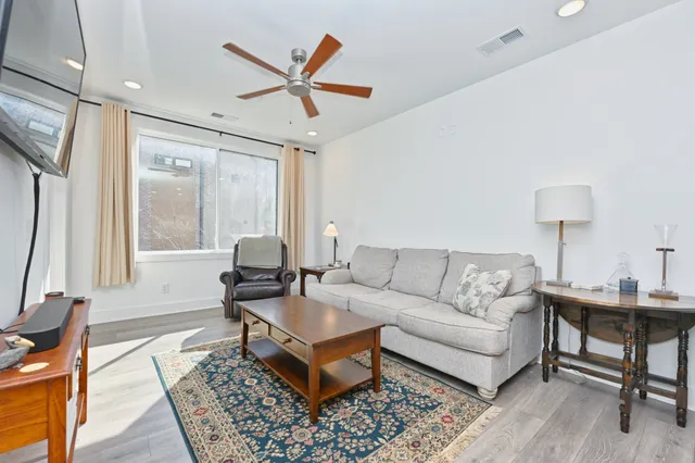 $1,750 | 1613 Marshall Hollow Drive, Unit 203, Nashville, TN 37203