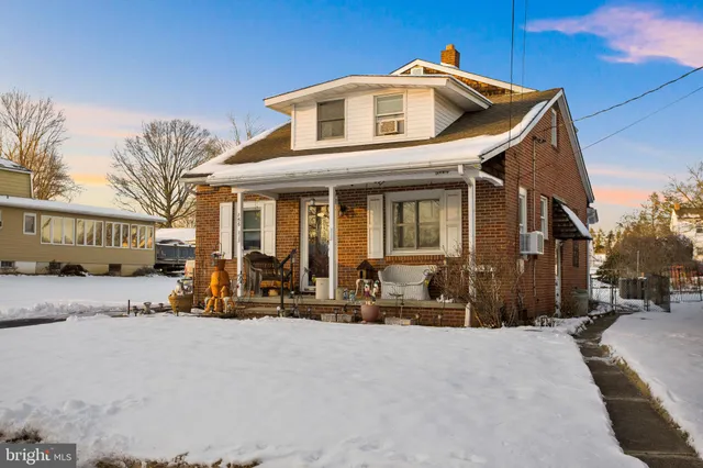 $414,400 | 156 Tettemer Avenue, Hamilton, NJ 08610