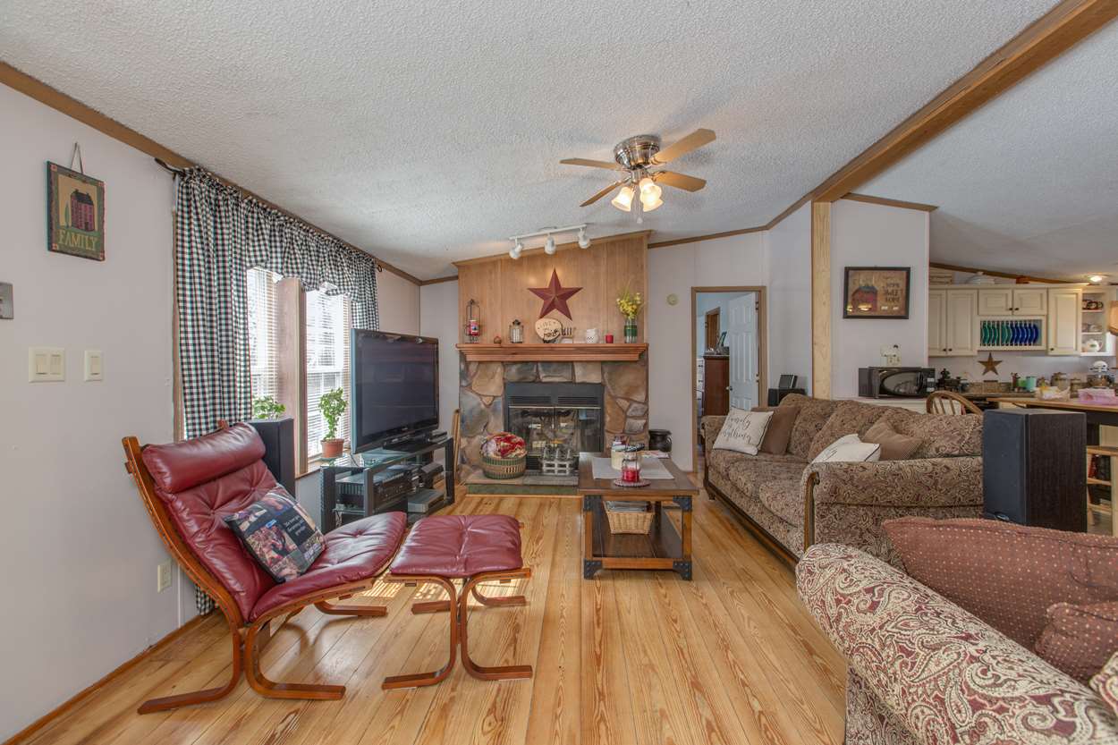 56 Brown Road Deerfield, NH 03037 - Photo 4 of 36