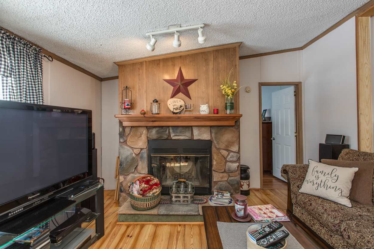 56 Brown Road Deerfield, NH 03037 - Photo 7 of 36