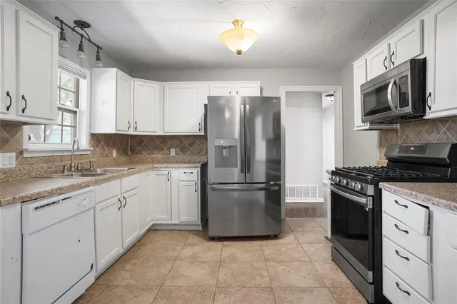 $255,000 | 341 Hurst Drive, Bedford, TX 76022