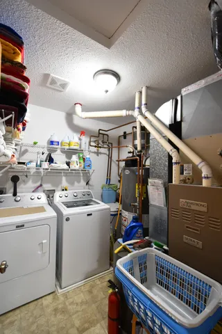 $215,900 | 1024 Amanda Court Southwest, Pine Island, MN 55963