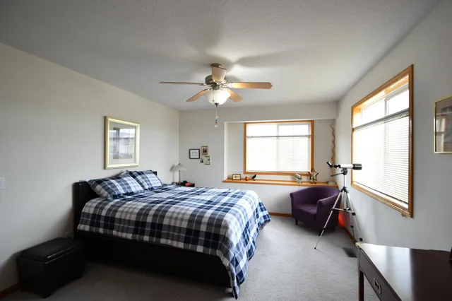 $209,900 | 1024 Amanda Court Southwest, Pine Island, MN 55963